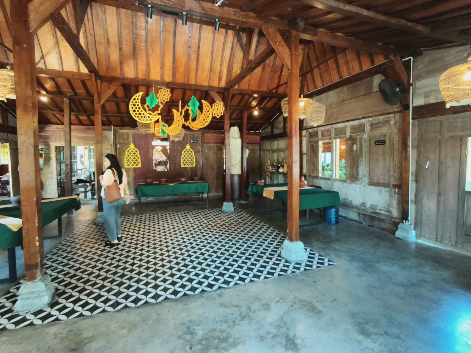 Aula kayu Desa Palagan Jogja