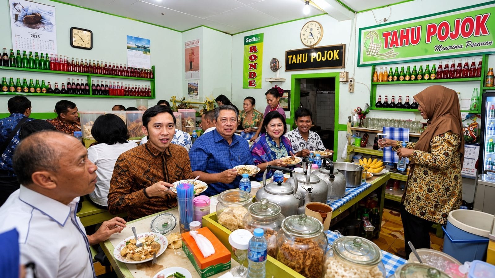 Suasana dalam warung Tahu Pojok Magelang